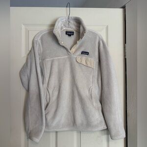 Women’s Patagonia Synchilla Snap-T Fleece Jacket in Cream/White 🐑